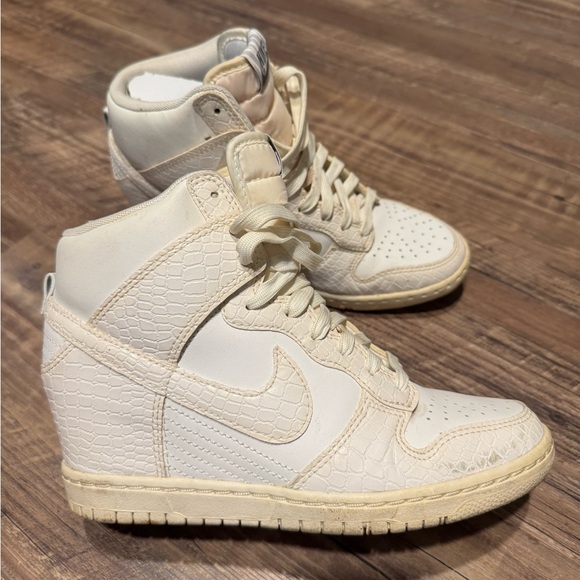 Nike Dunk Sky Hi size 6 - Picture 3 of 5